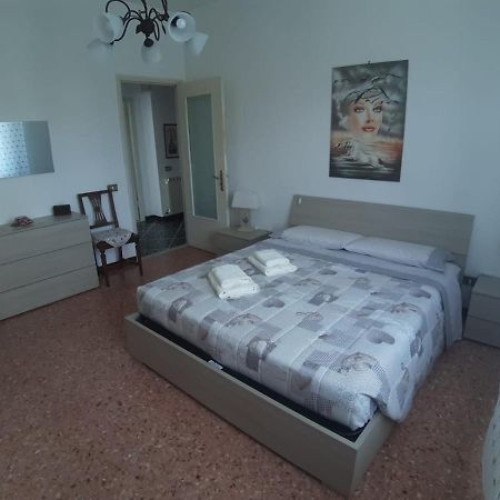Appartamento Centrale Fino A 8 Posti Letto Pontremoli Dış mekan fotoğraf